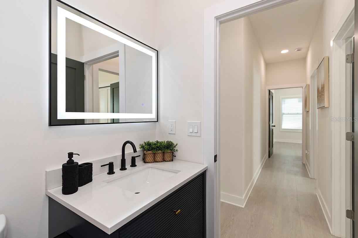 8103 N KLONDYKE ST, TAMPA, FL, 33604