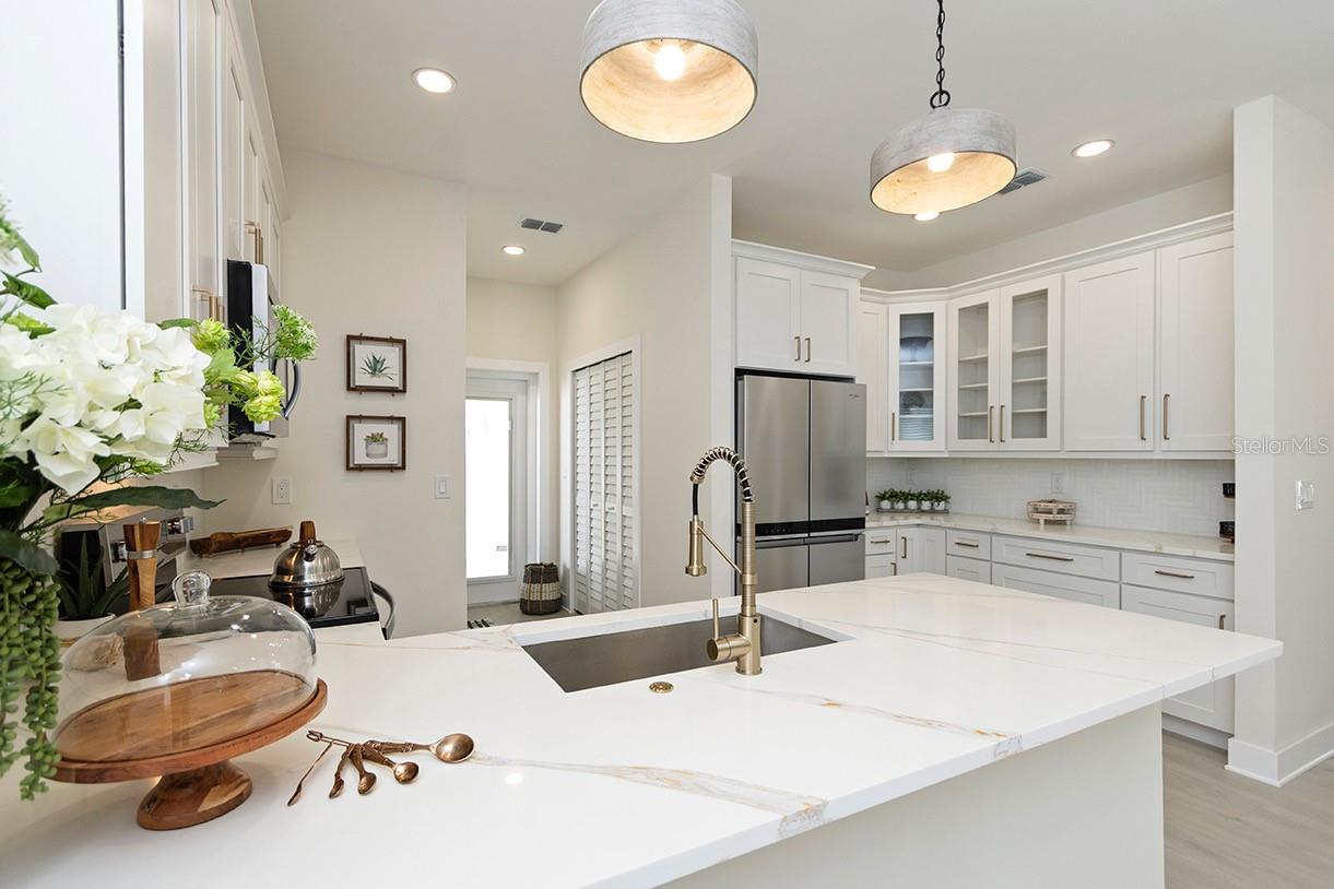 8103 N KLONDYKE ST, TAMPA, FL, 33604