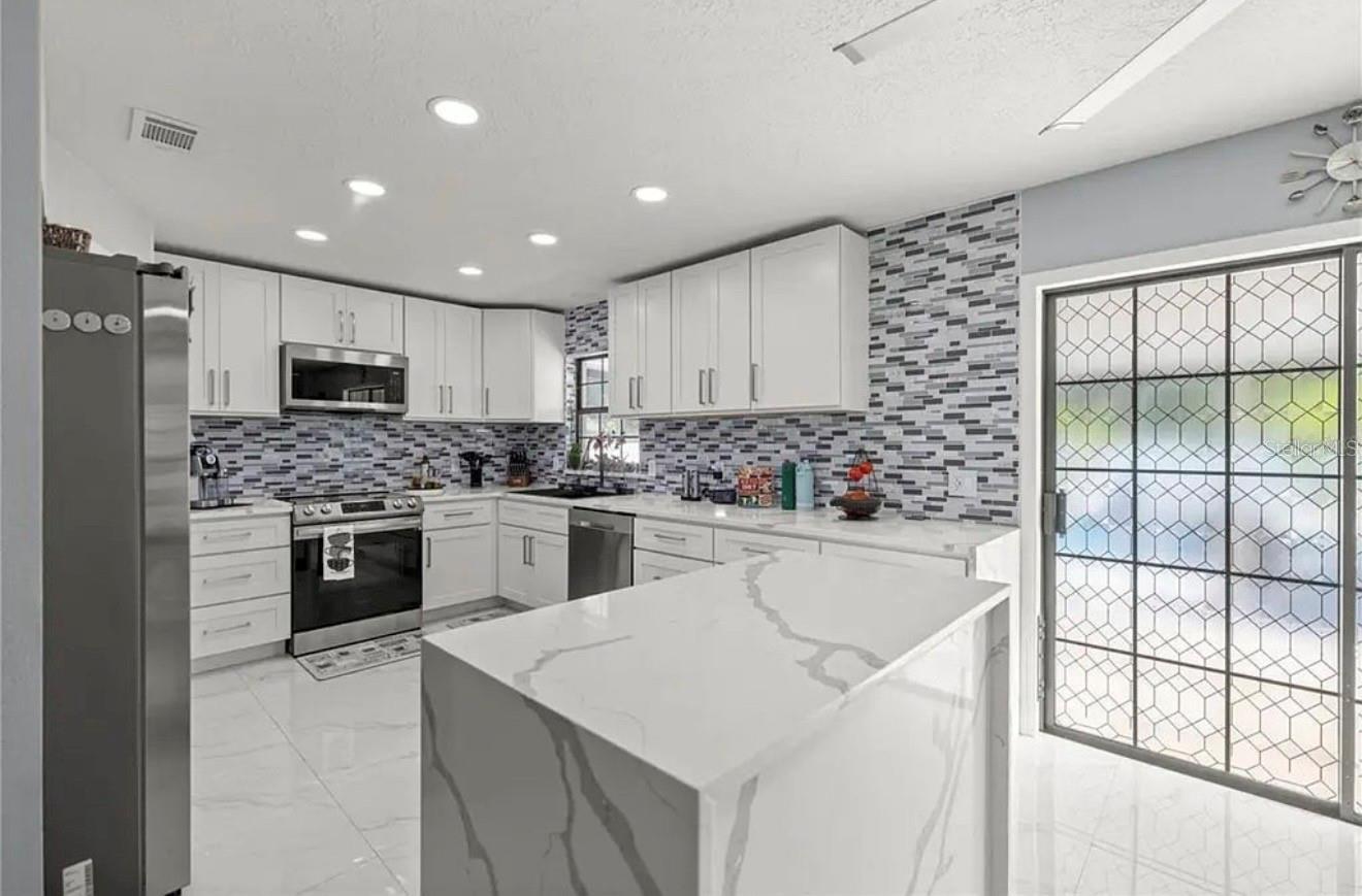 2201 NE 45 ST, OCALA, FL, 34479