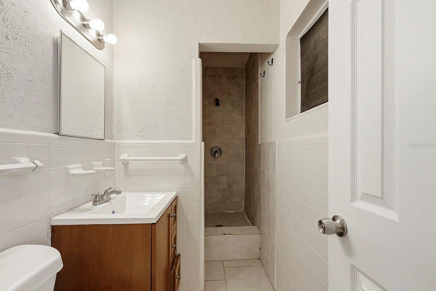 1300 79TH AVE N, ST PETERSBURG, FL, 33702