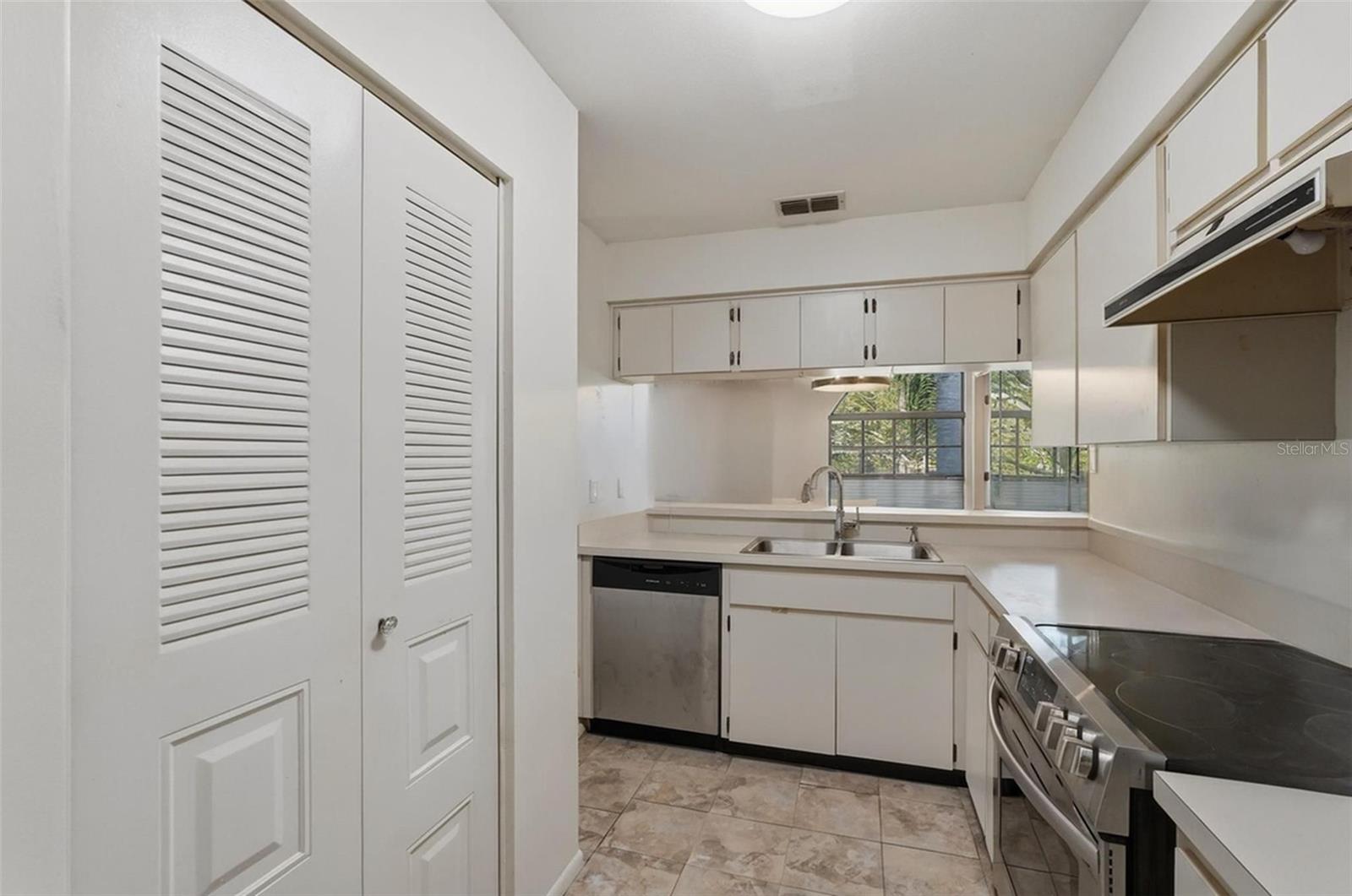 3350 MERMOOR DR #1201, PALM HARBOR, FL, 34685