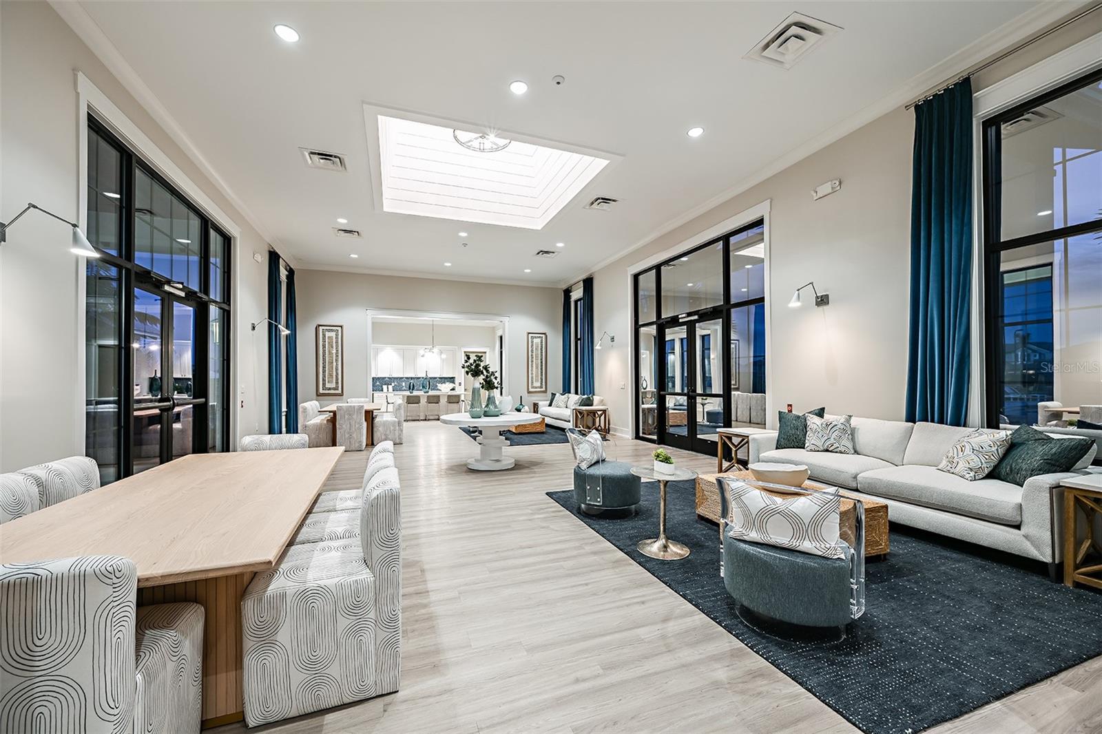 17020 SAVORY MIST CIR, LAKEWOOD RANCH, FL, 34211