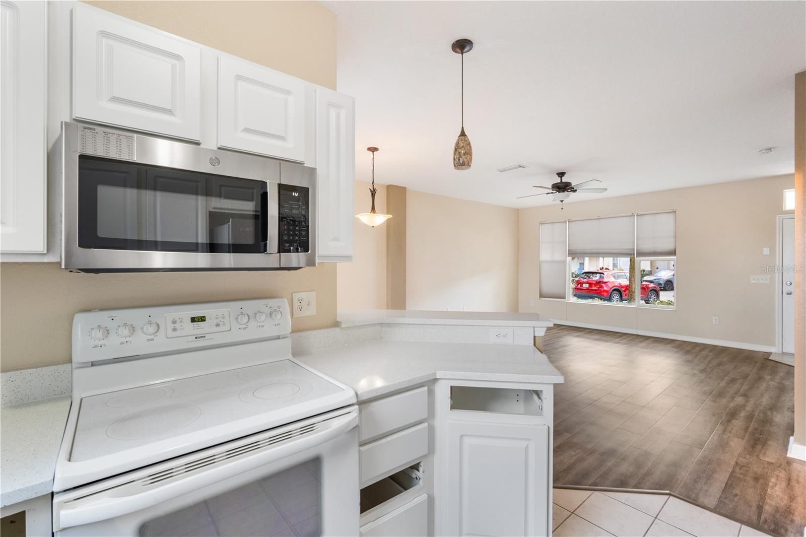 12429 COUNTRY WHITE CIR, TAMPA, FL, 33635