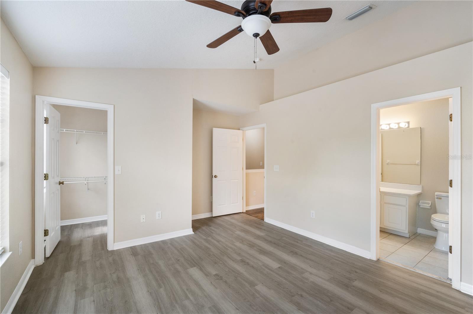 12429 COUNTRY WHITE CIR, TAMPA, FL, 33635