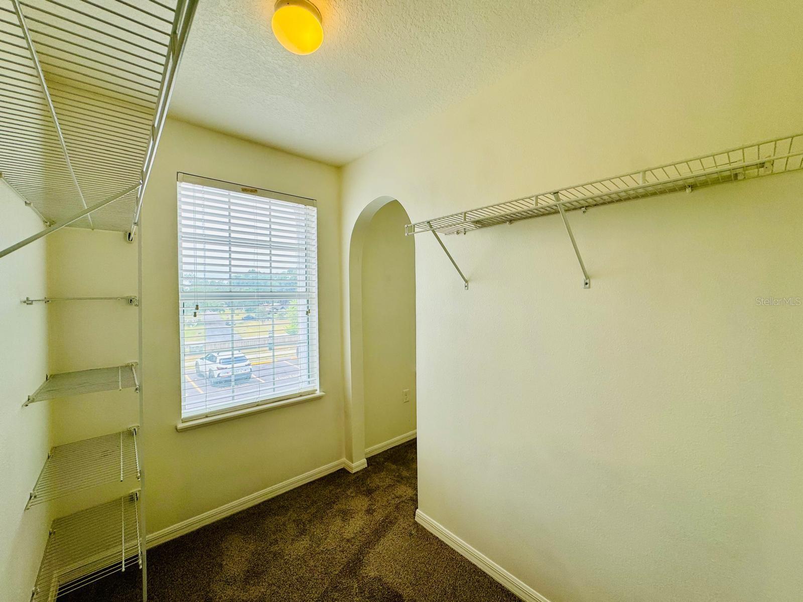 4518 ASHBURN SQUARE DR, TAMPA, FL, 33610