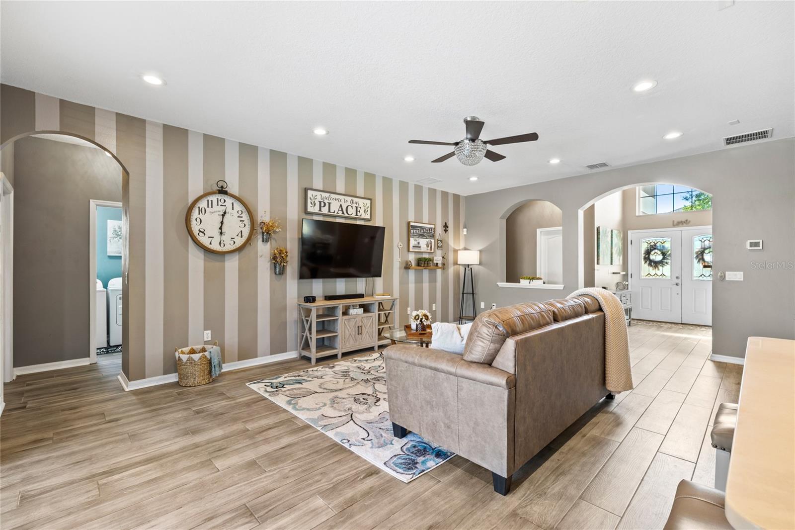 831 LOST GROVE CIR, WINTER GARDEN, FL, 34787