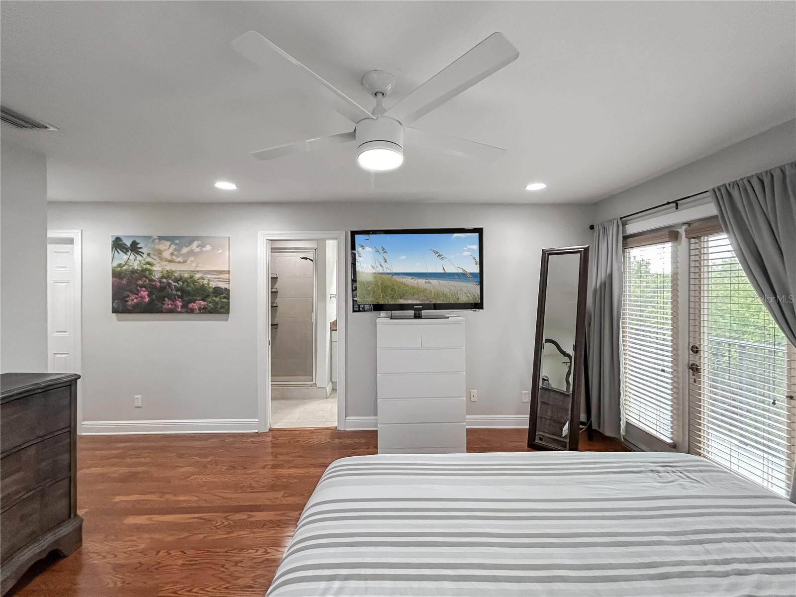 254 VALENCIA CIR, ST PETERSBURG, FL, 33716