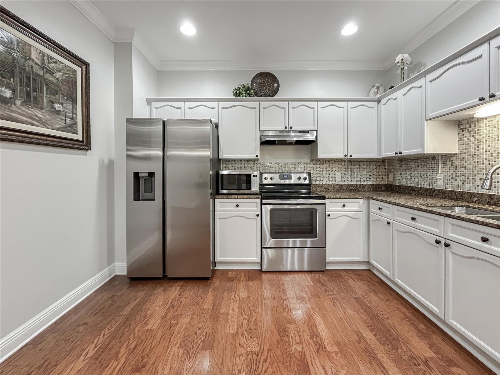 254 VALENCIA CIR, ST PETERSBURG, FL, 33716