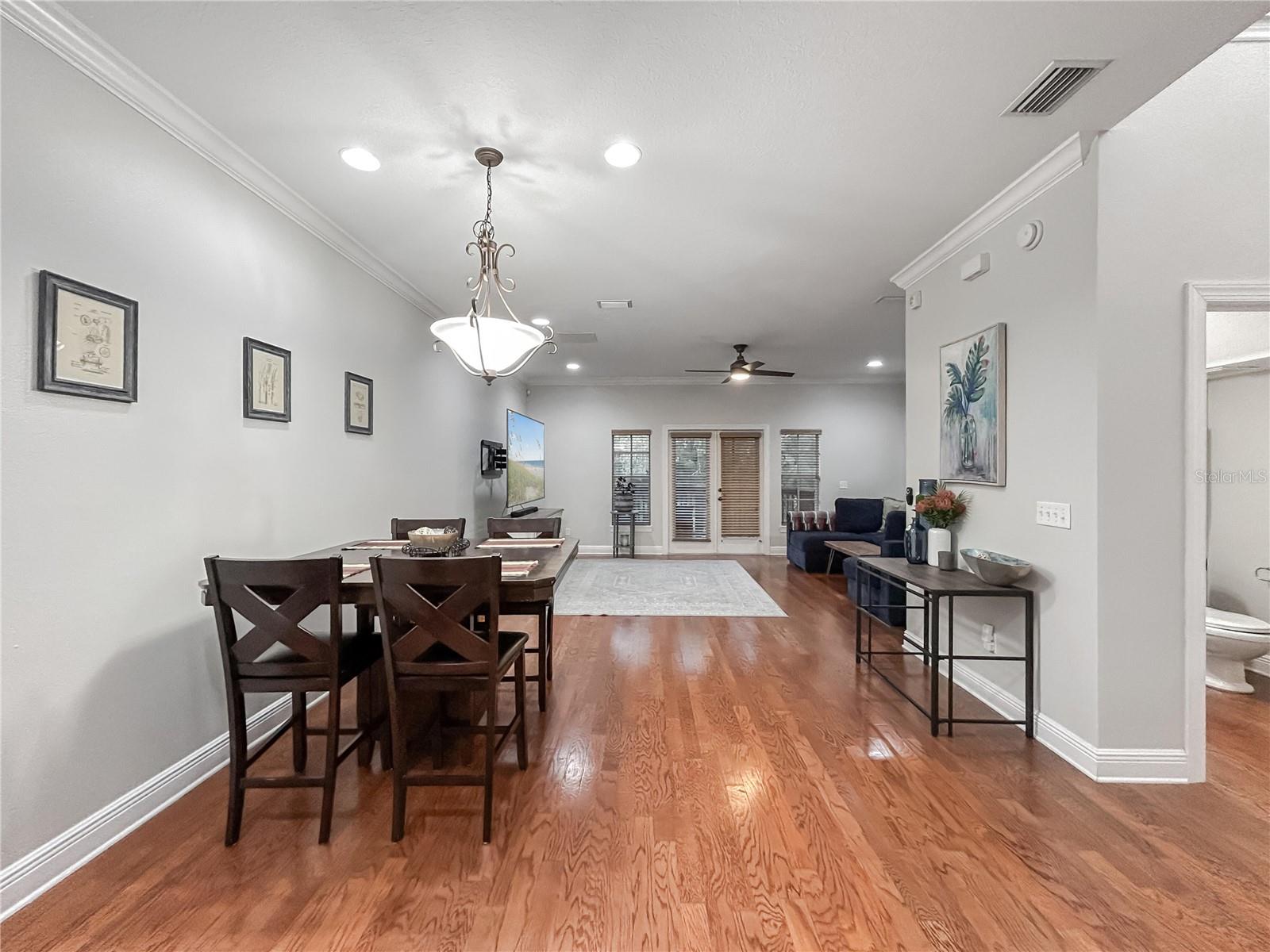 254 VALENCIA CIR, ST PETERSBURG, FL, 33716