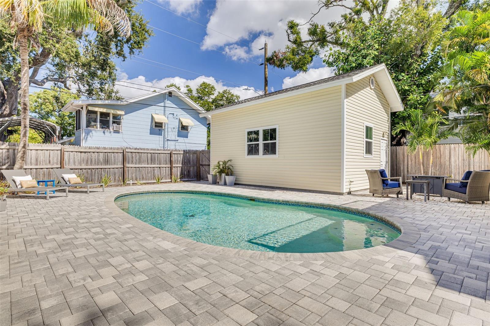 859 23RD AVE N, ST PETERSBURG, FL, 33704