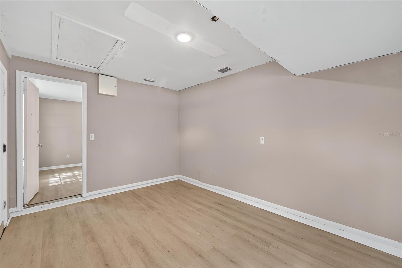 1712 VILLAGE CT, BRANDON, FL, 33511