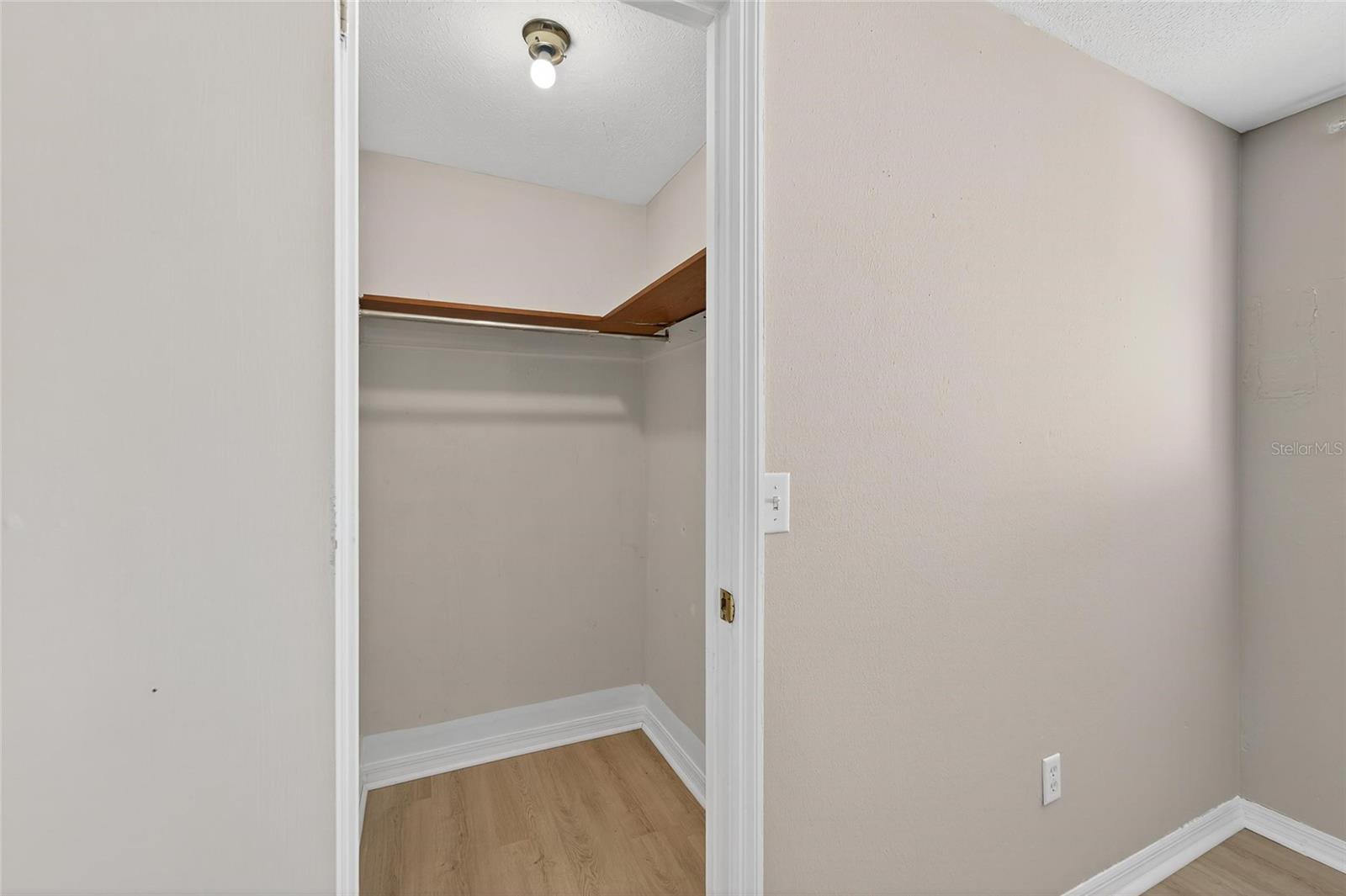 1712 VILLAGE CT, BRANDON, FL, 33511