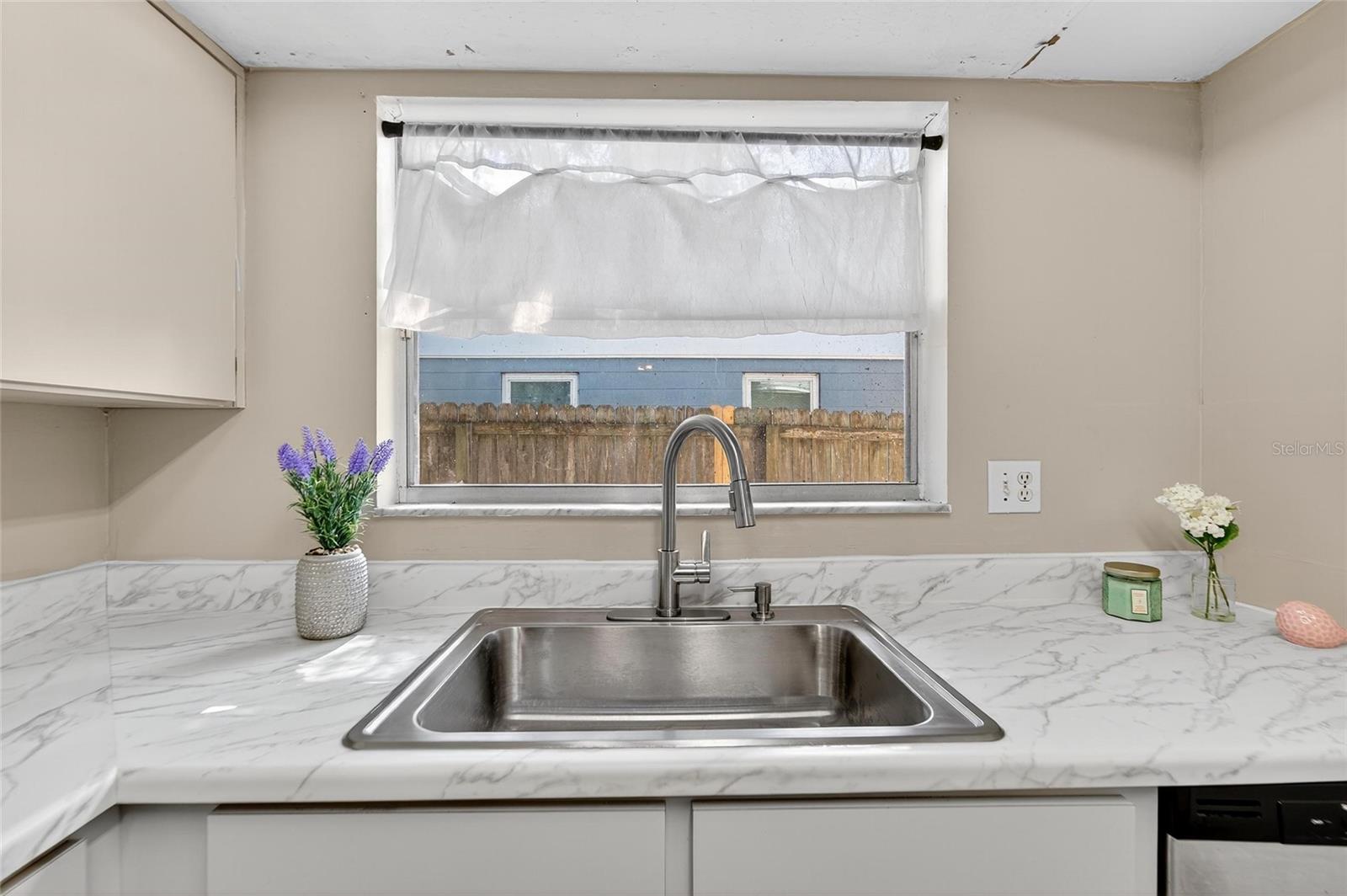 1712 VILLAGE CT, BRANDON, FL, 33511