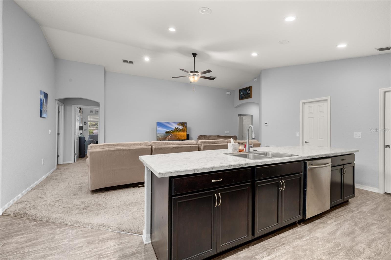 1052 RIVERSHORE AVE, LAKELAND, FL, 33809