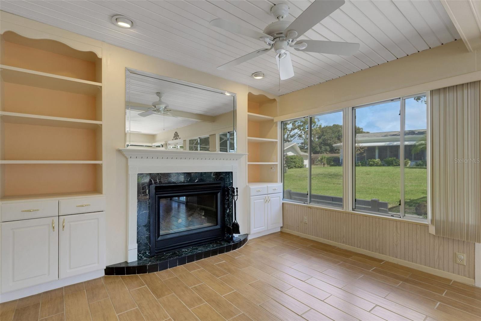 built in bookshelves