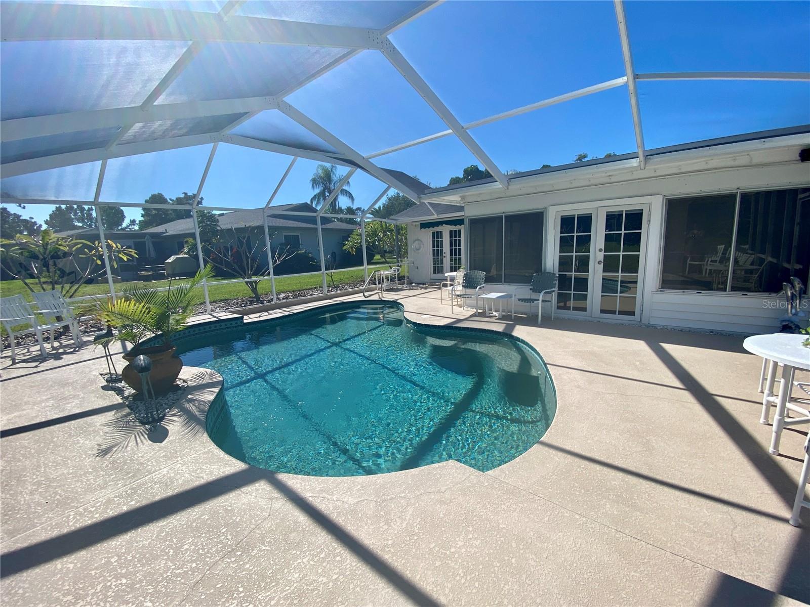 The perfect pool with lots of deck space