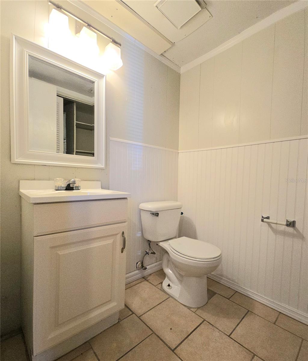 1836 N CRYSTAL LAKE DR #12, LAKELAND, FL, 33801