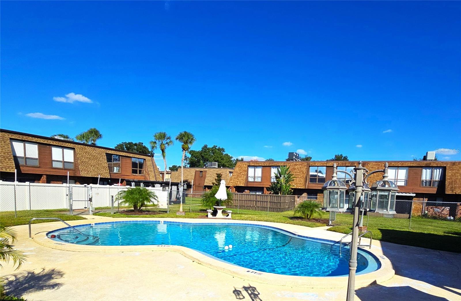 1836 N CRYSTAL LAKE DR #12, LAKELAND, FL, 33801