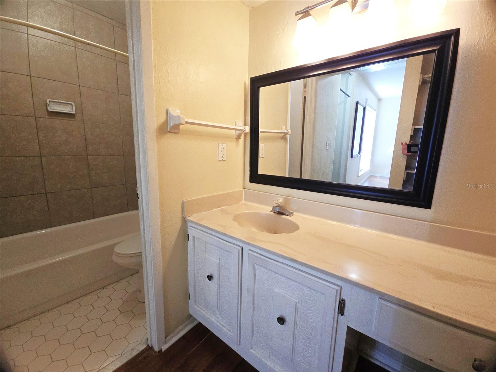 1836 N CRYSTAL LAKE DR #12, LAKELAND, FL, 33801