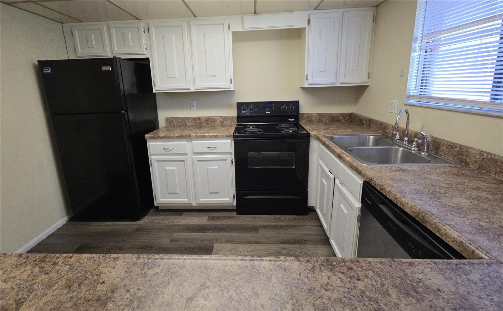 1836 N CRYSTAL LAKE DR #12, LAKELAND, FL, 33801