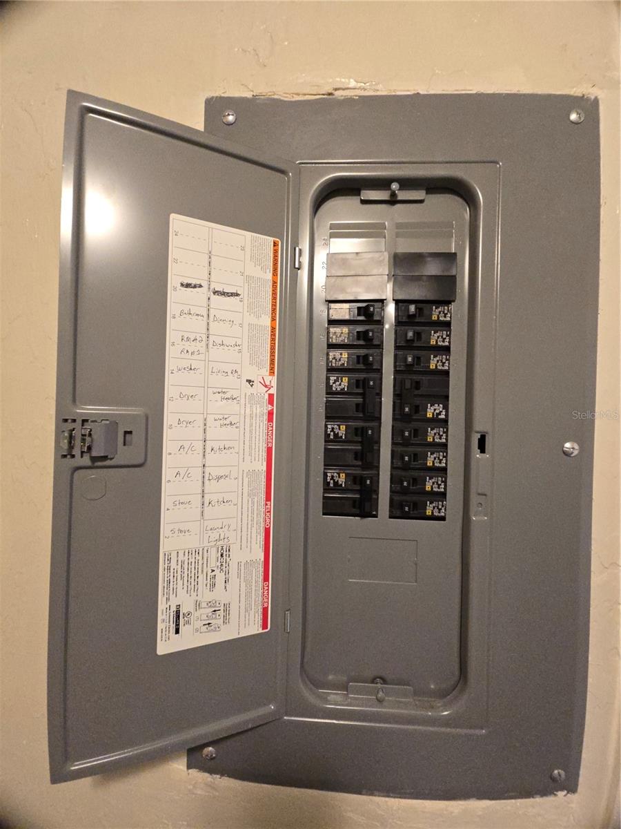 1836 N CRYSTAL LAKE DR #12, LAKELAND, FL, 33801