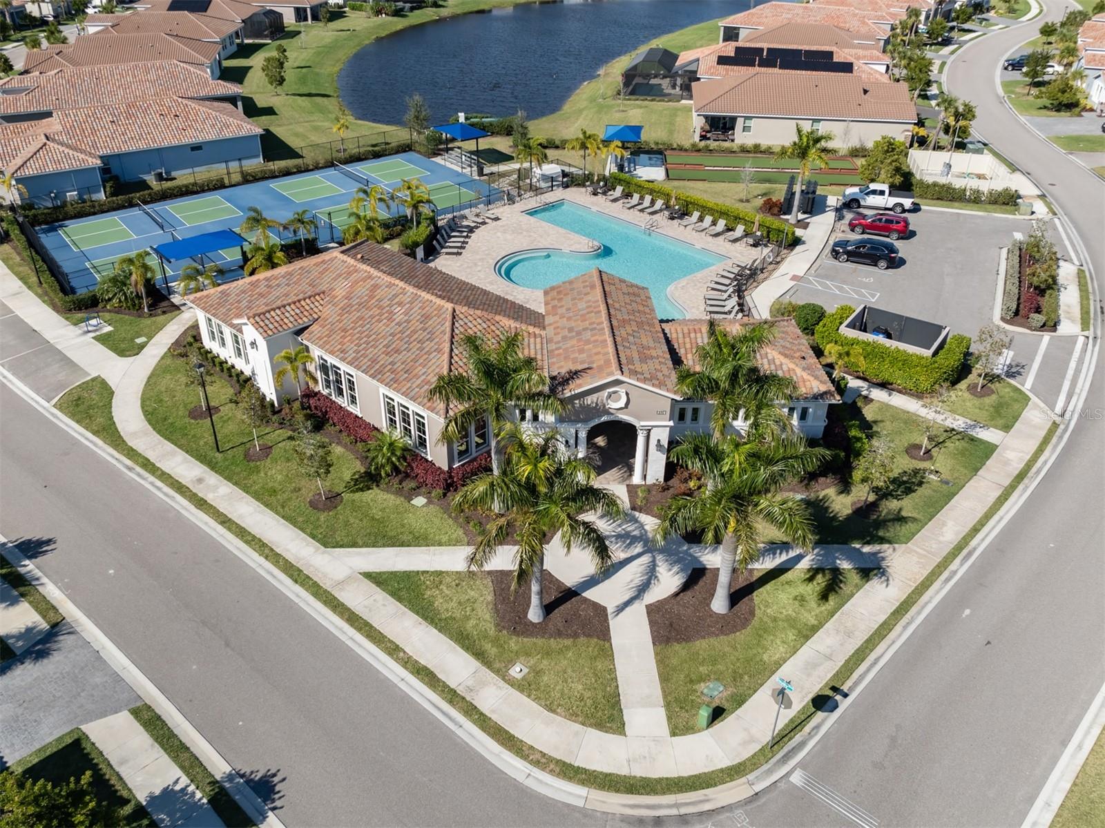 592 MISTIFLOWER CIR, NOKOMIS, FL, 34275