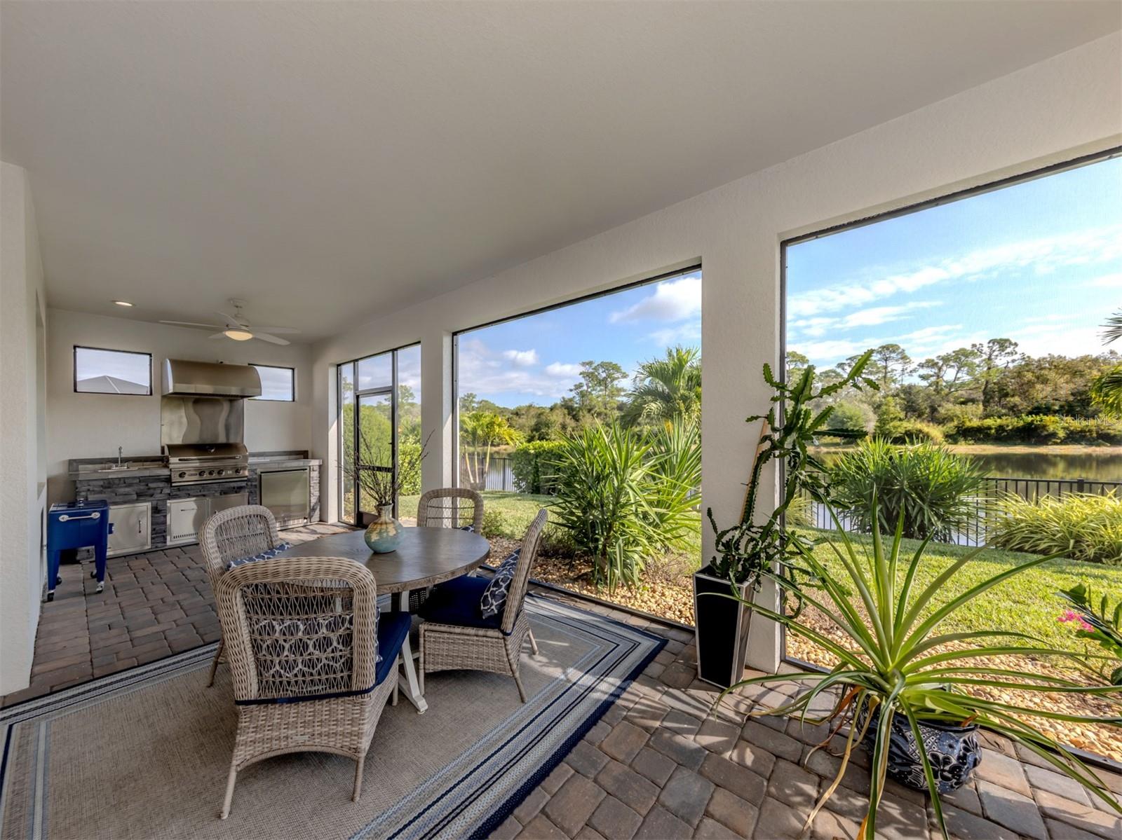 592 MISTIFLOWER CIR, NOKOMIS, FL, 34275