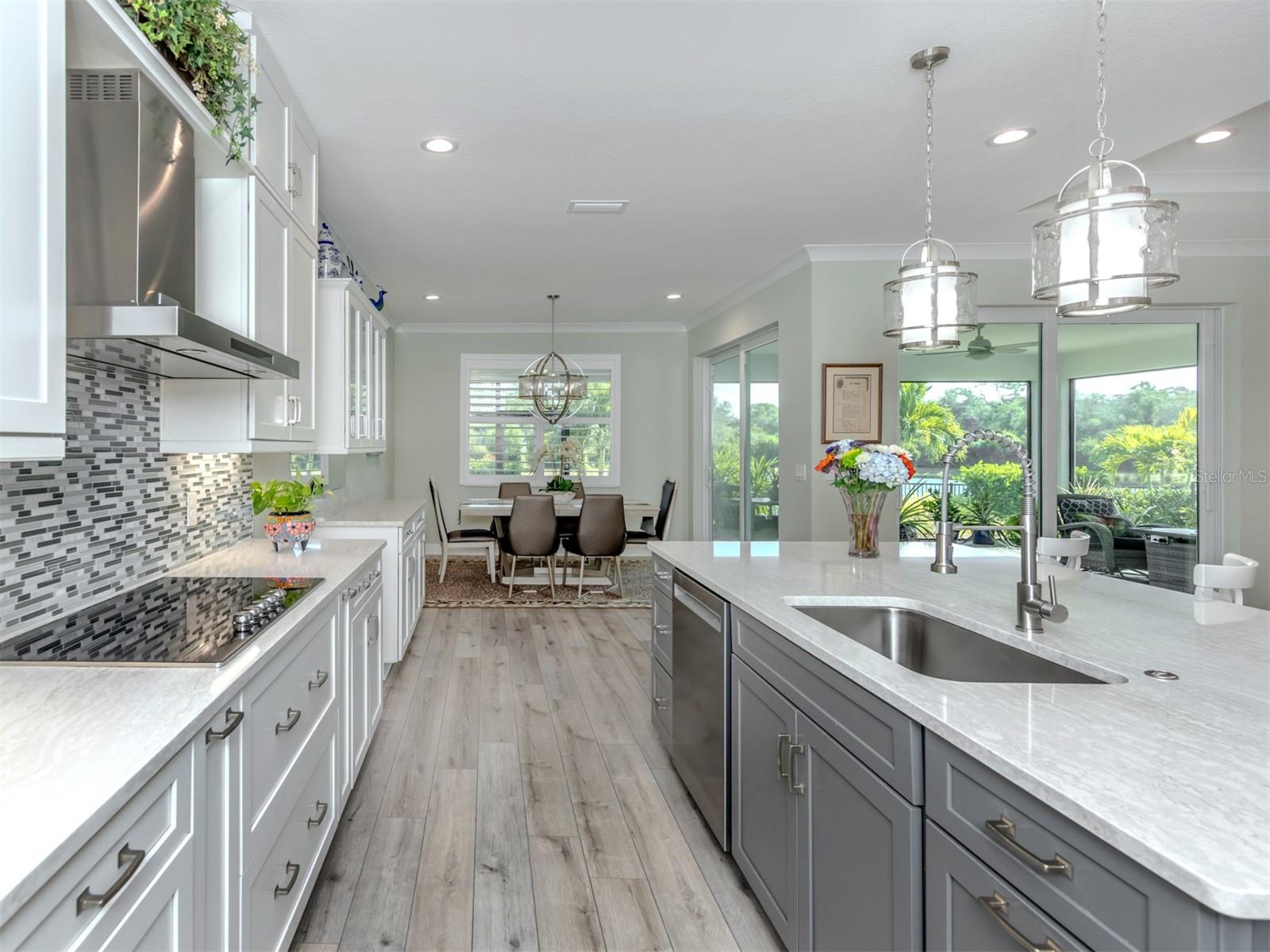 592 MISTIFLOWER CIR, NOKOMIS, FL, 34275