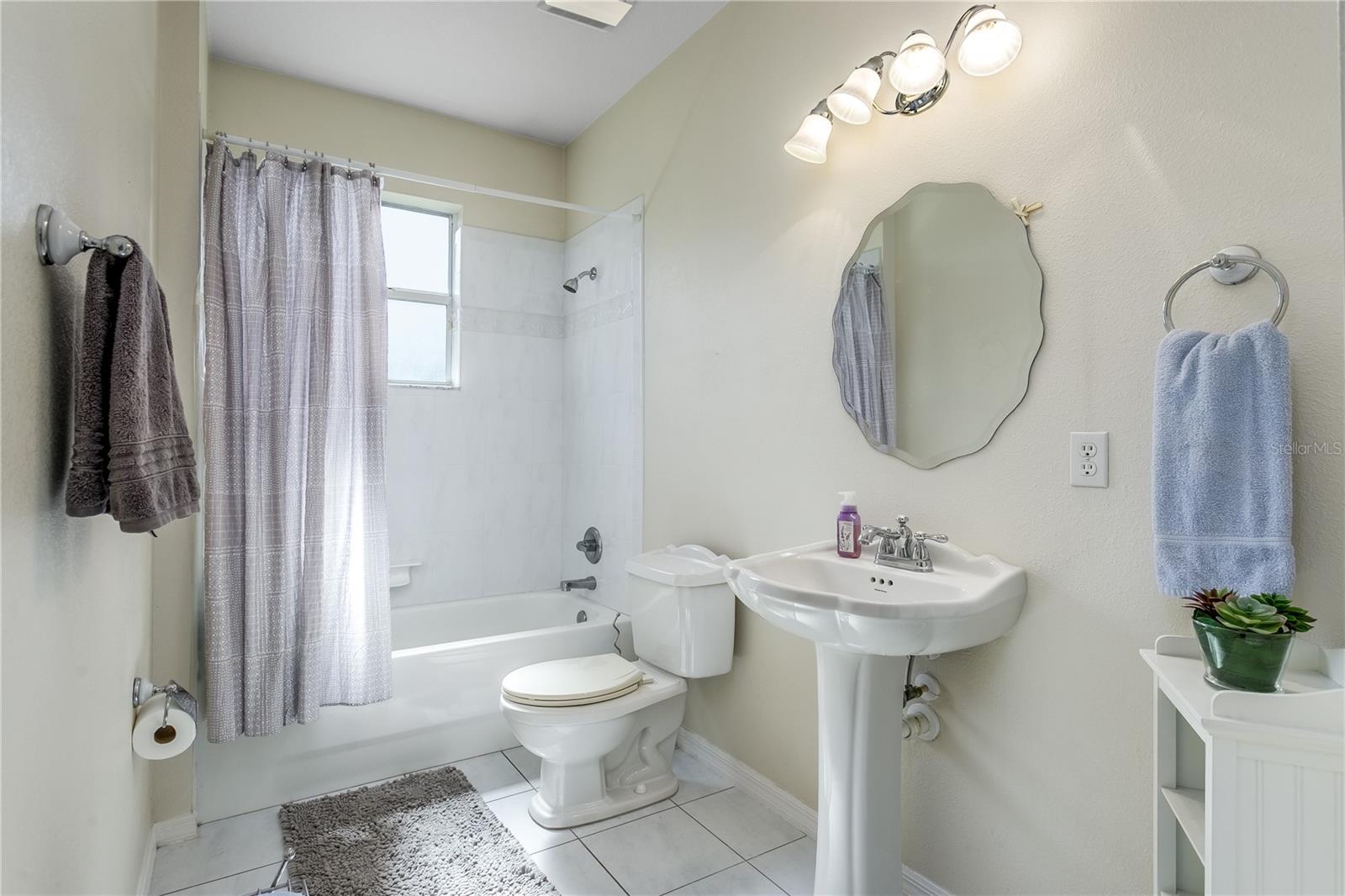 22454 WEEKS BLVD, LAND O LAKES, FL, 34639