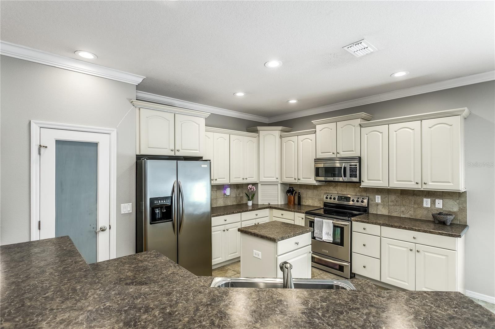 22454 WEEKS BLVD, LAND O LAKES, FL, 34639