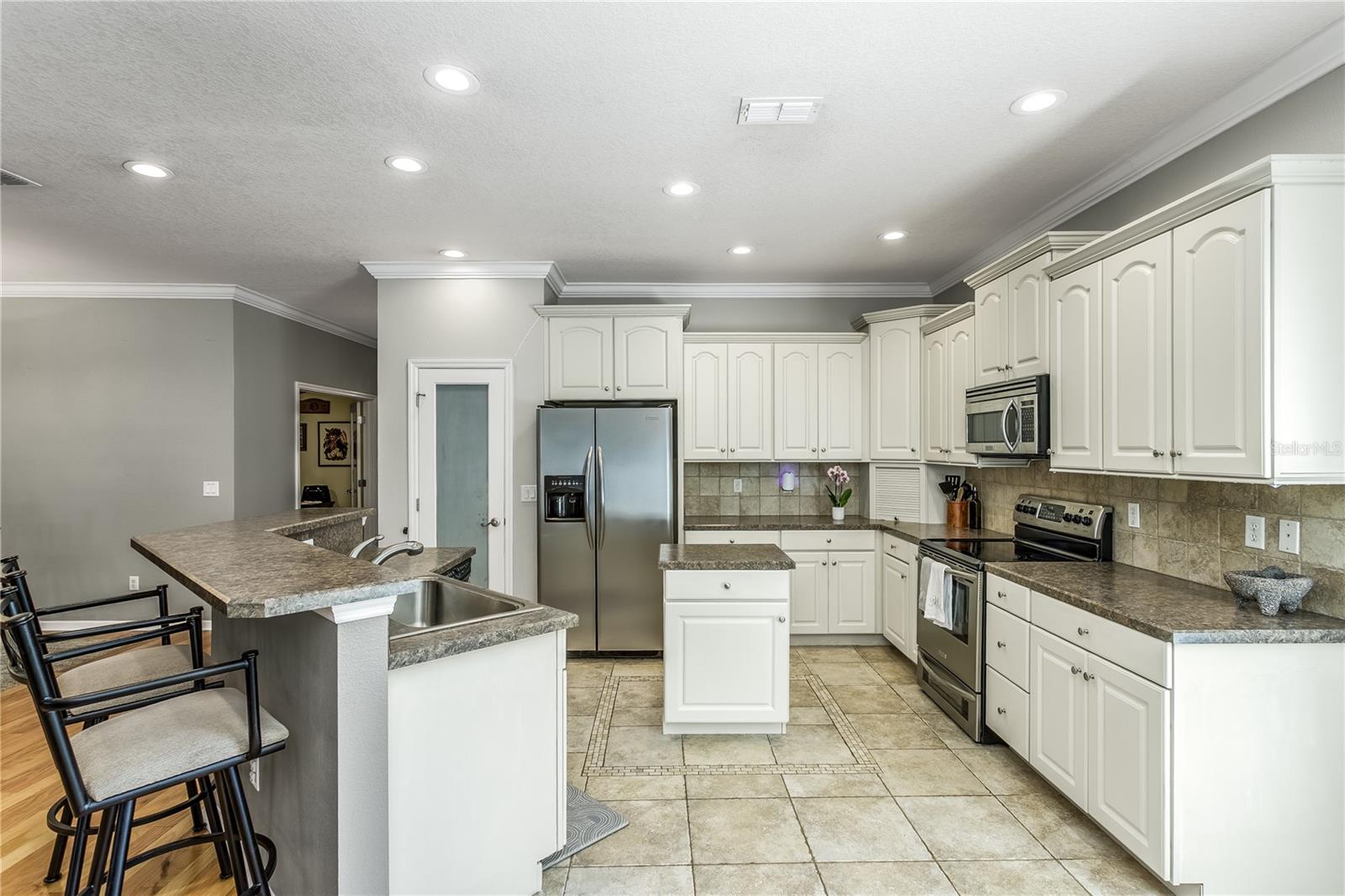 22454 WEEKS BLVD, LAND O LAKES, FL, 34639