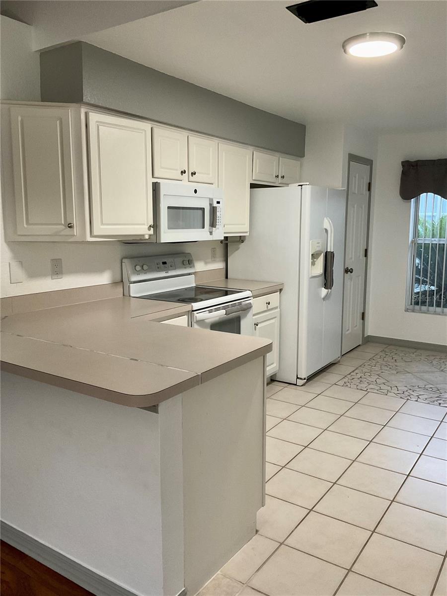 140 GOLF AIRE BLVD, HAINES CITY, FL, 33844