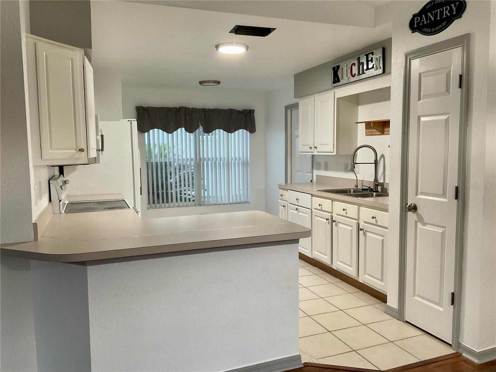 140 GOLF AIRE BLVD, HAINES CITY, FL, 33844