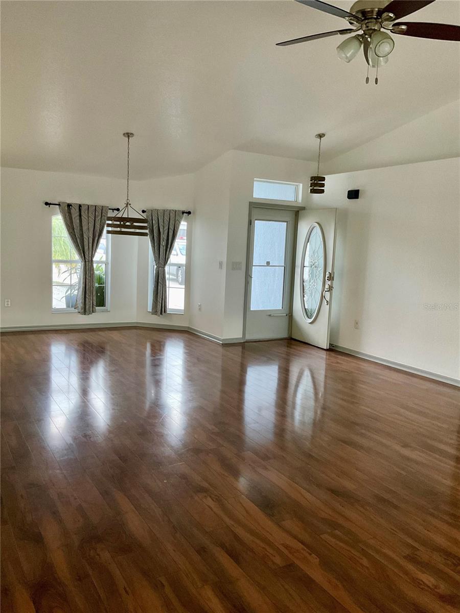 140 GOLF AIRE BLVD, HAINES CITY, FL, 33844