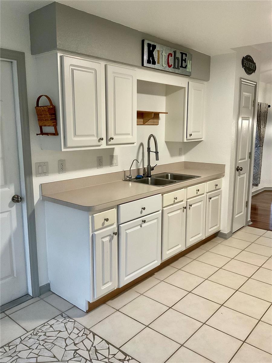 140 GOLF AIRE BLVD, HAINES CITY, FL, 33844