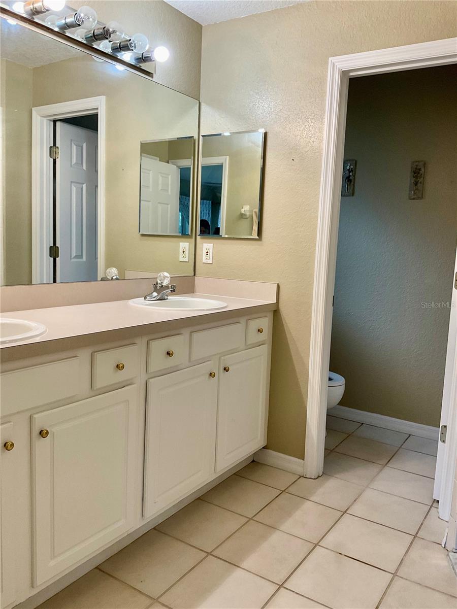 140 GOLF AIRE BLVD, HAINES CITY, FL, 33844