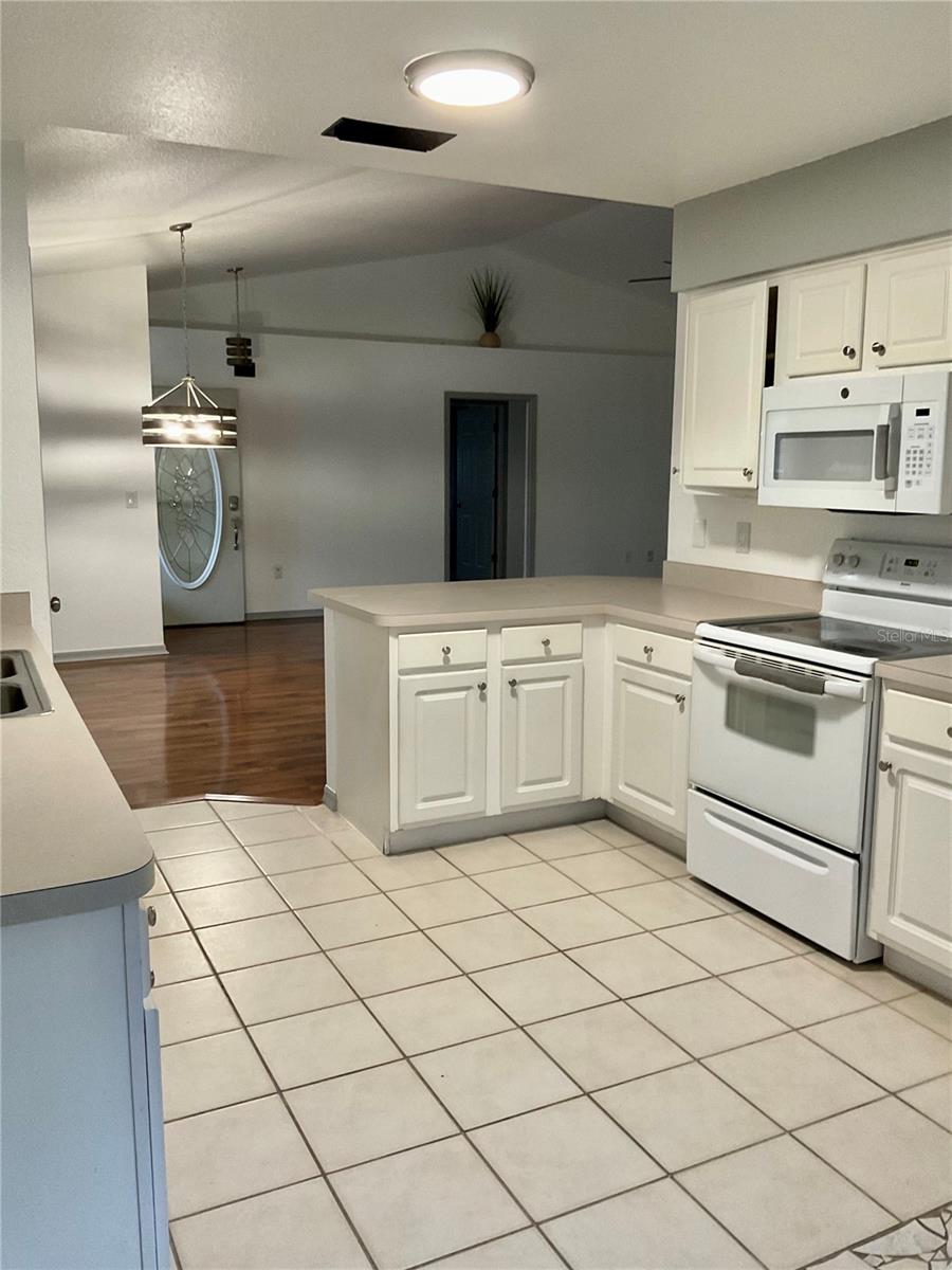 140 GOLF AIRE BLVD, HAINES CITY, FL, 33844