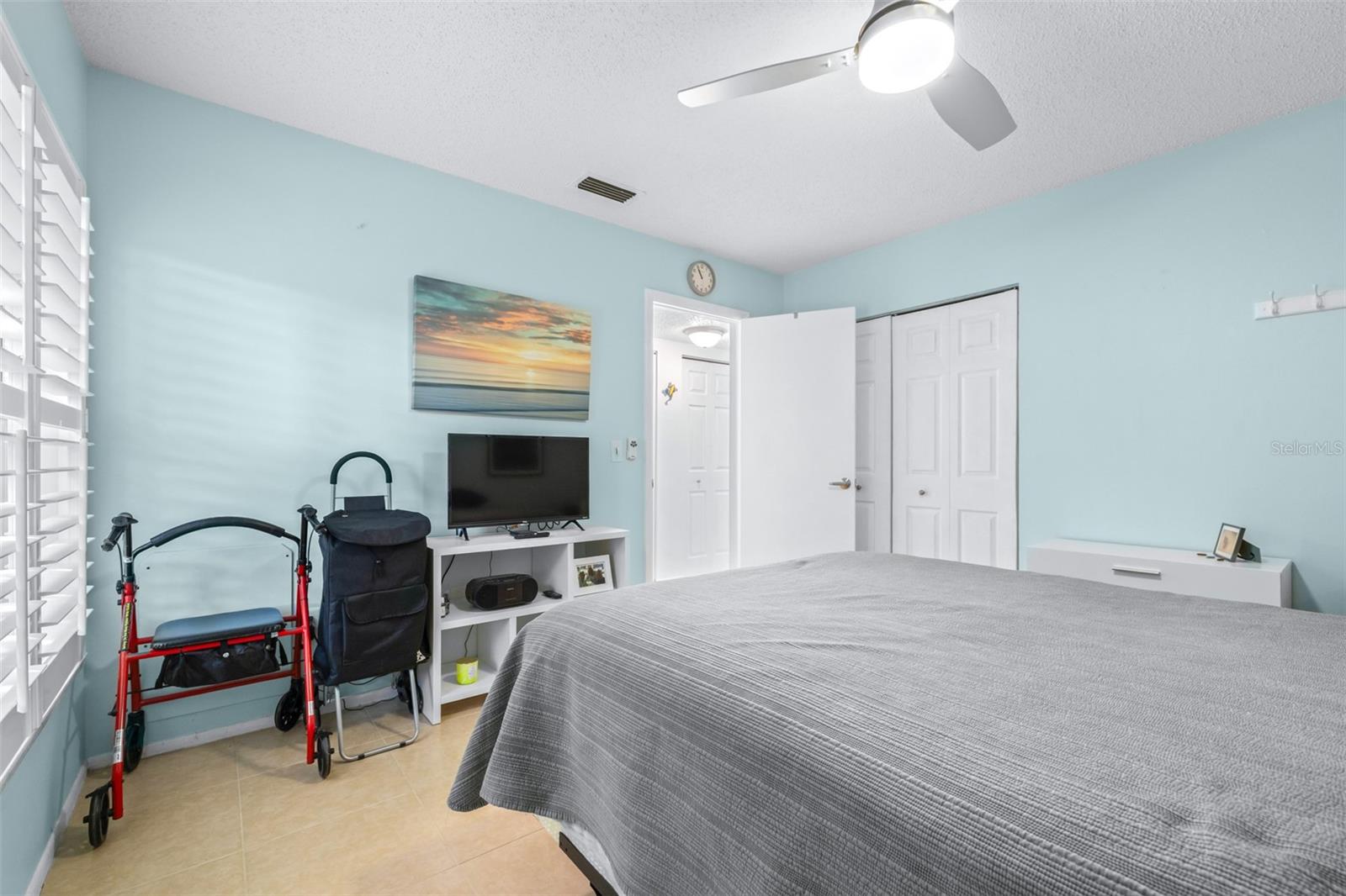 TB8440432 Property Photo