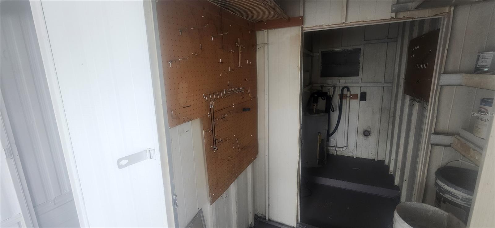 W7880081 Property Photo