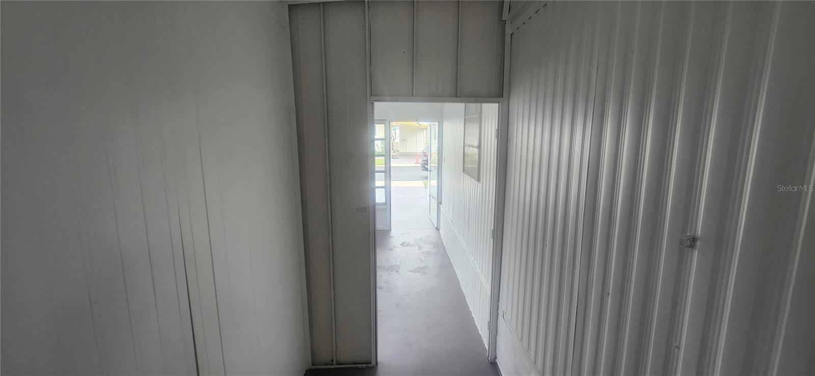 W7880081 Property Photo