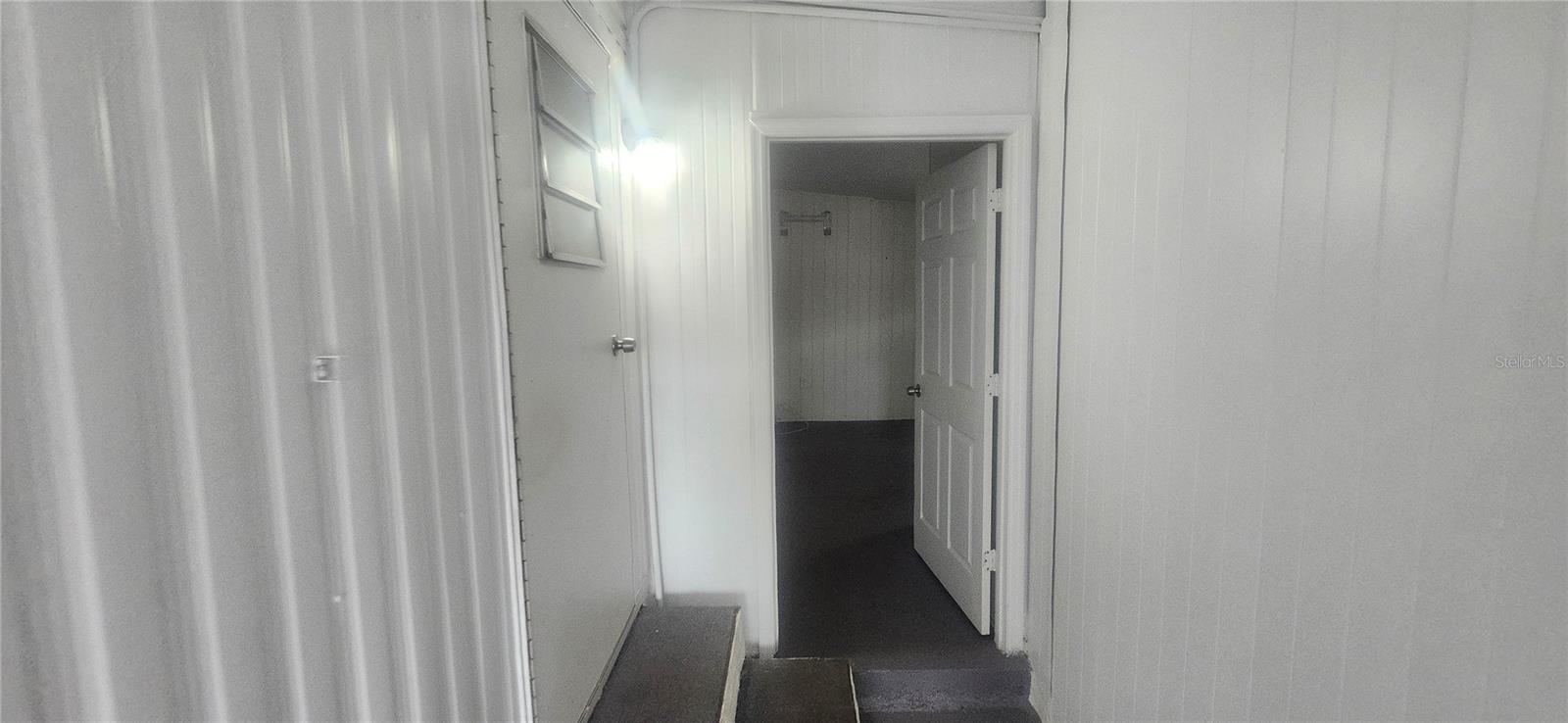 W7880081 Property Photo