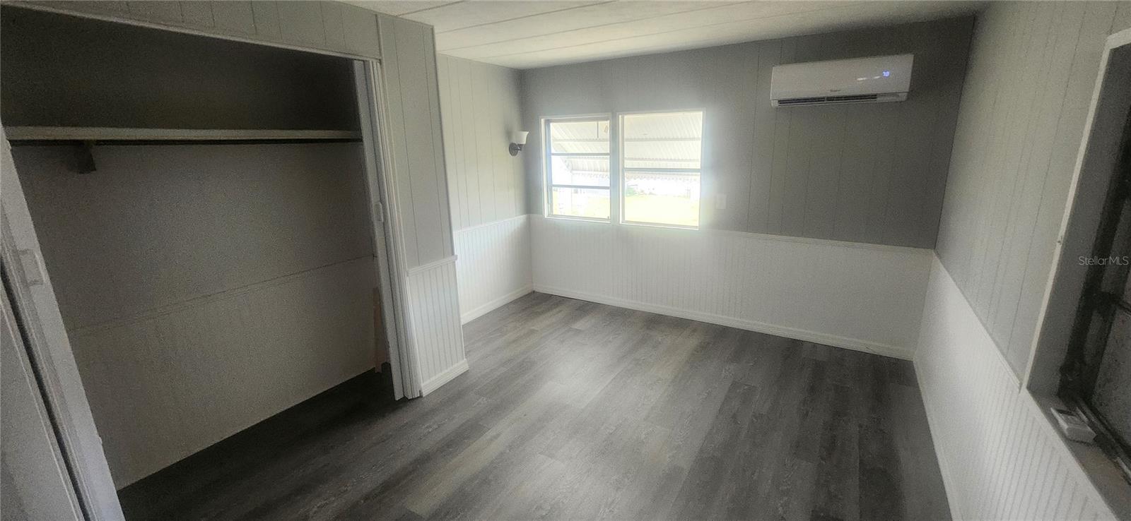 W7880081 Property Photo