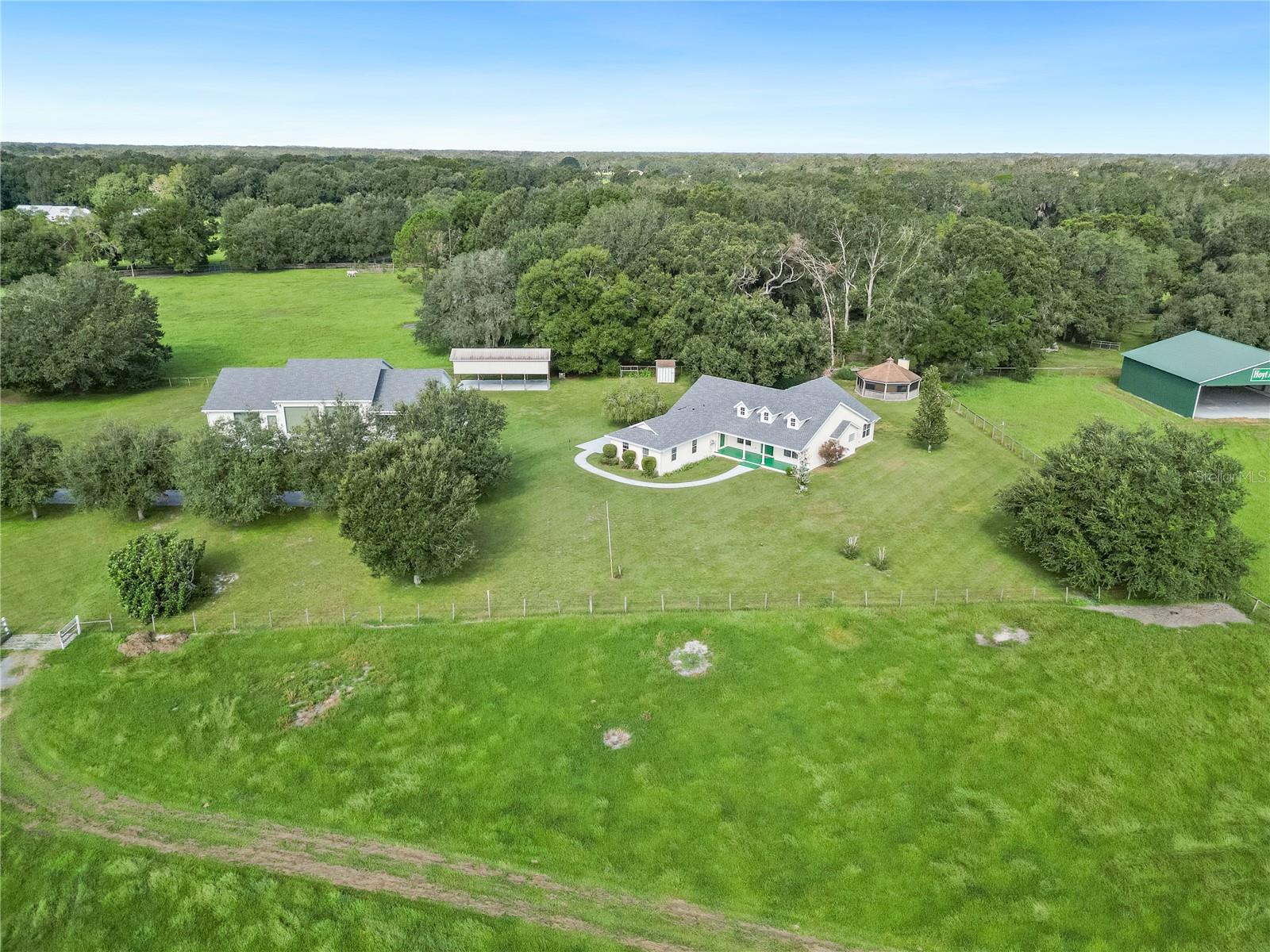 6208 SE 54TH TRL, CENTER HILL, FL, 33514