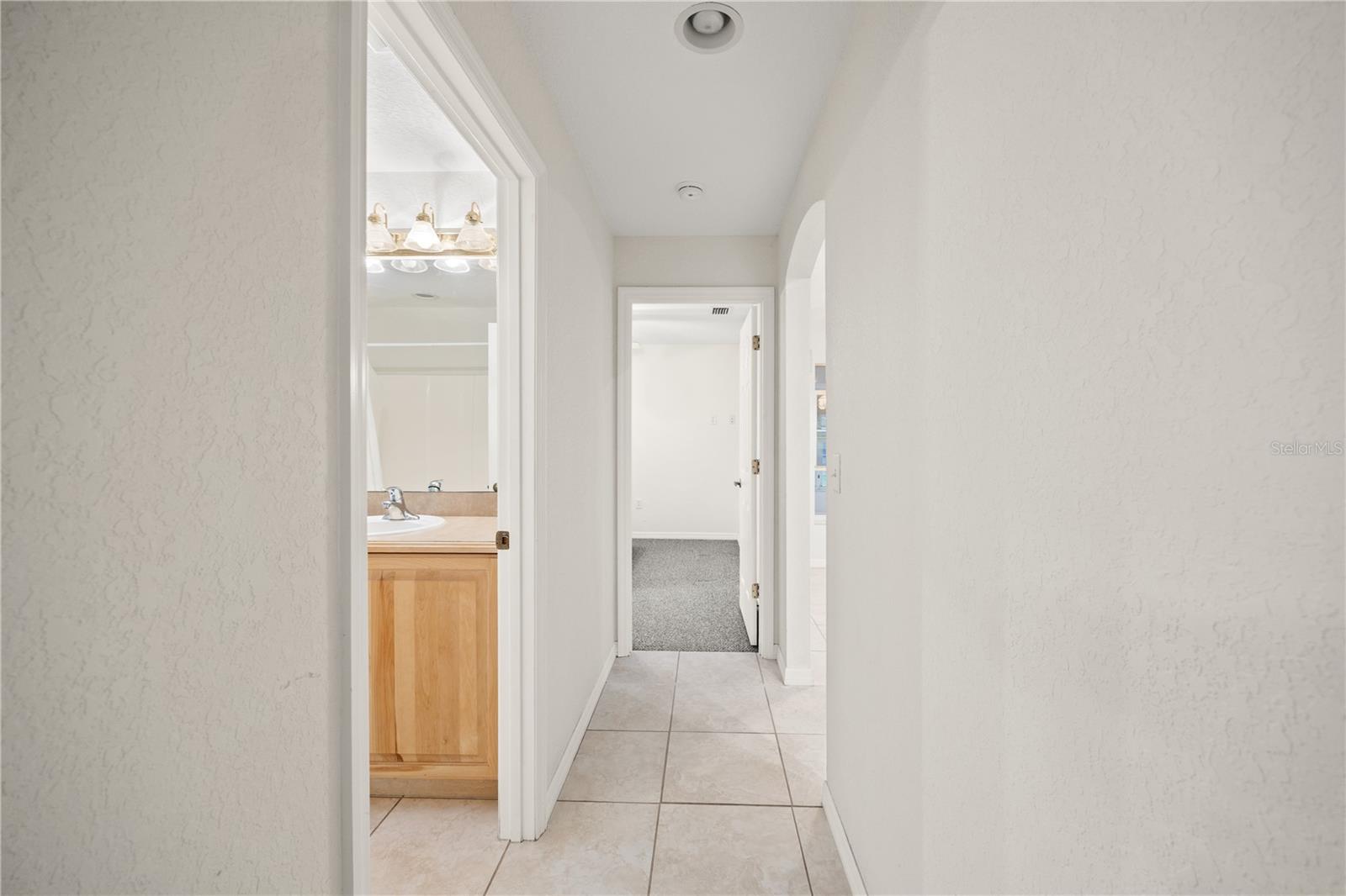 6208 SE 54TH TRL, CENTER HILL, FL, 33514