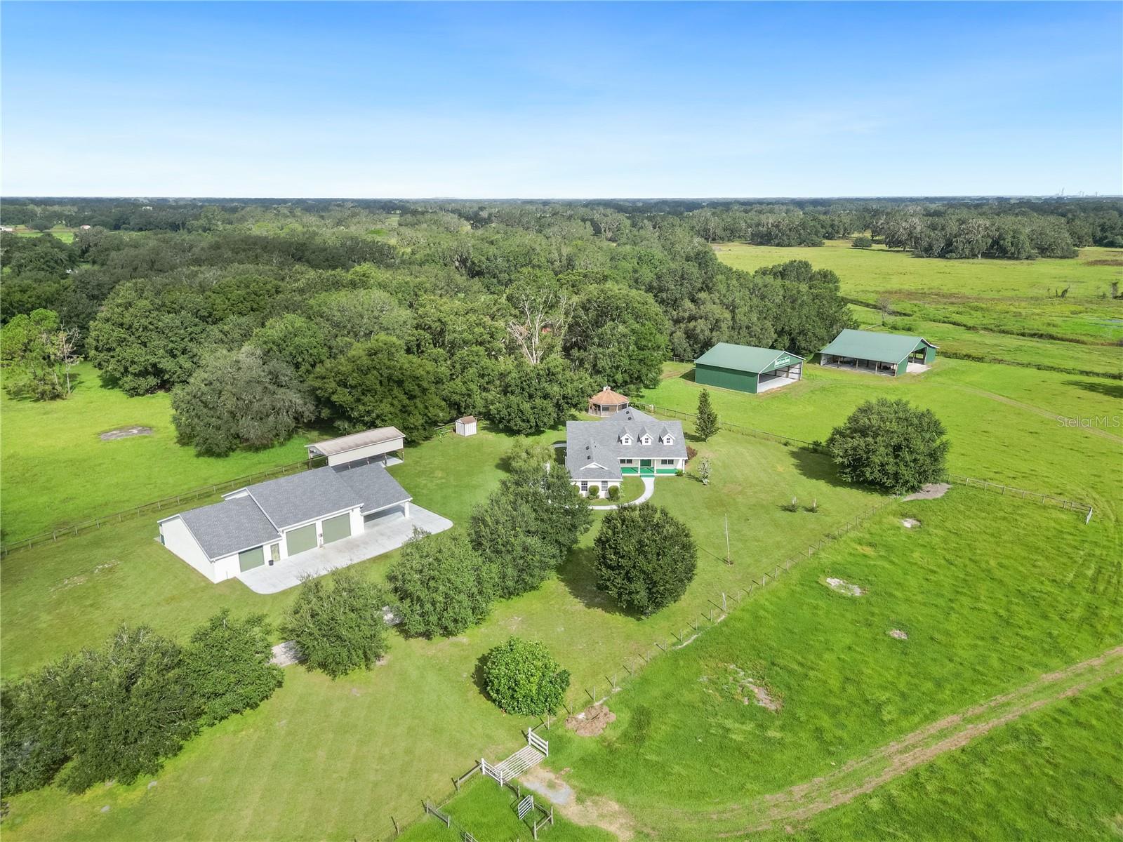 6208 SE 54TH TRL, CENTER HILL, FL, 33514