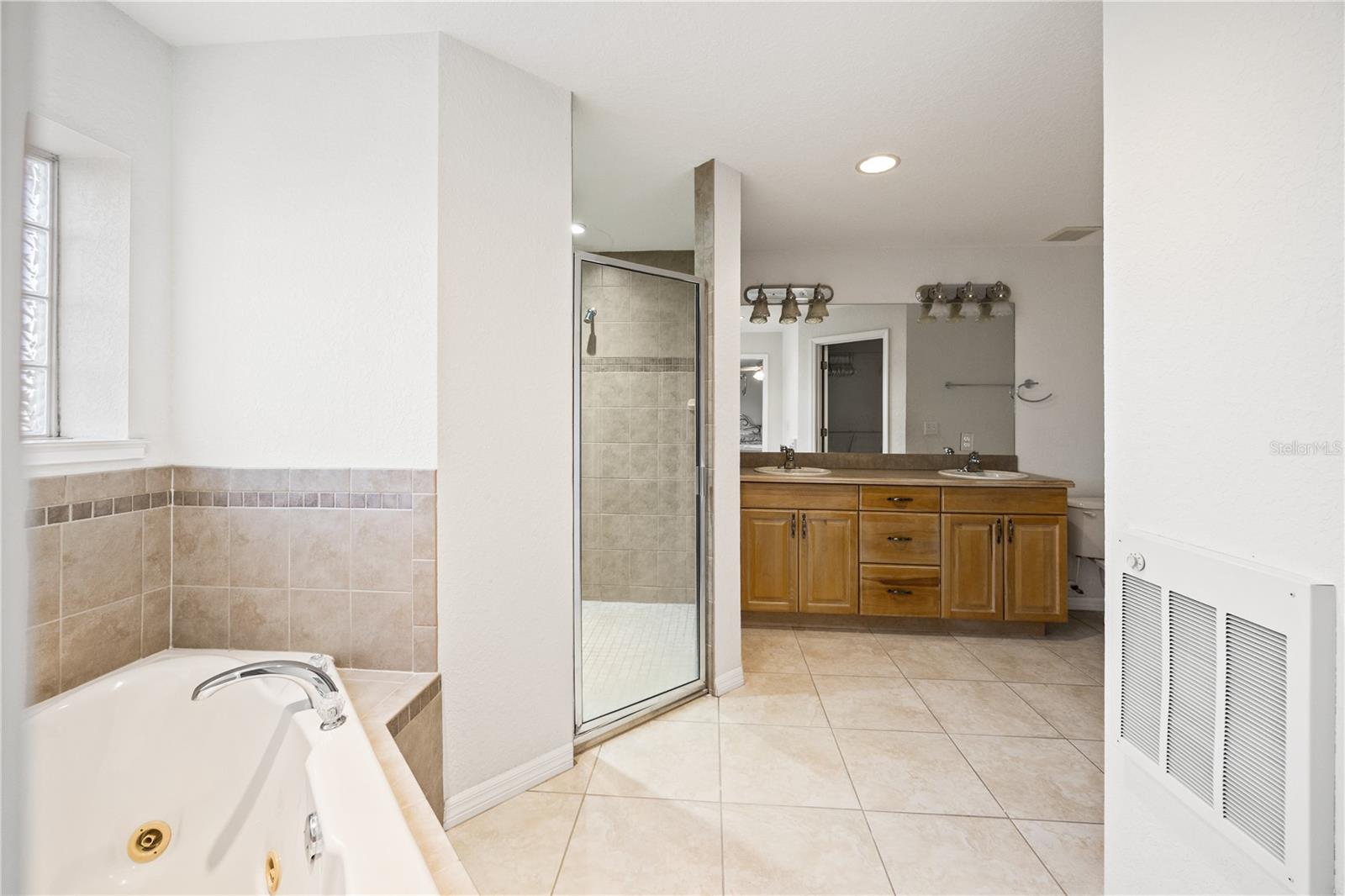 6208 SE 54TH TRL, CENTER HILL, FL, 33514