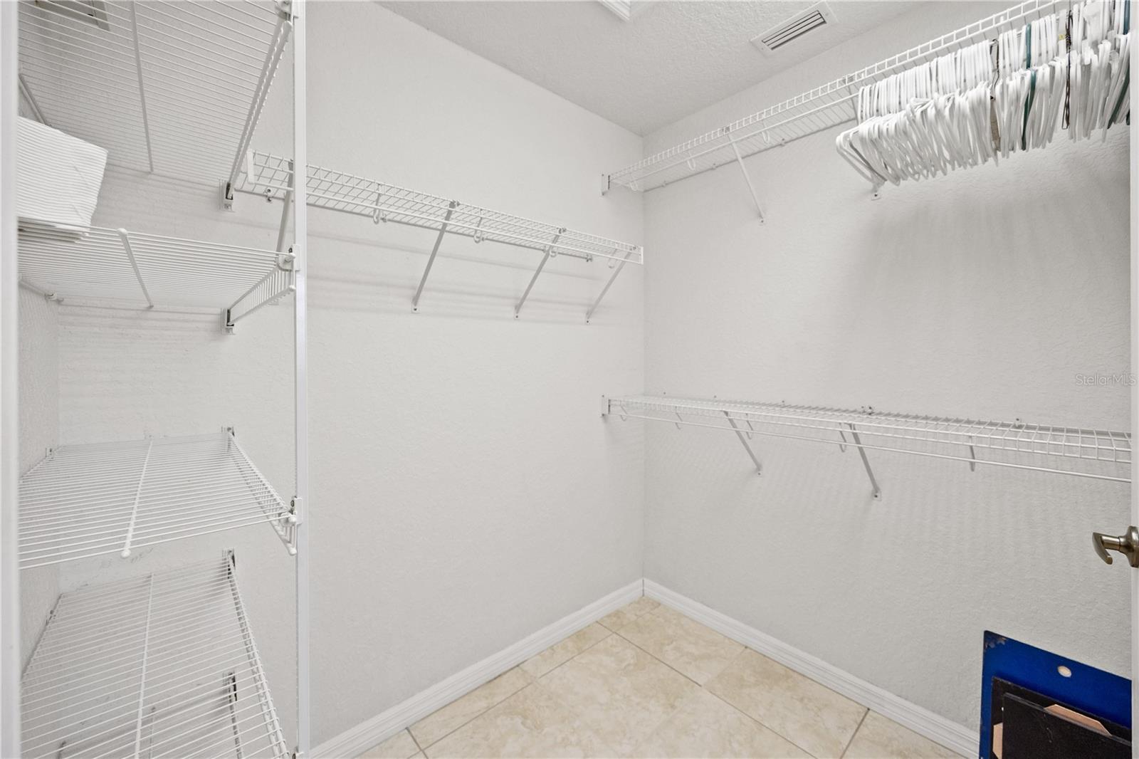 6208 SE 54TH TRL, CENTER HILL, FL, 33514