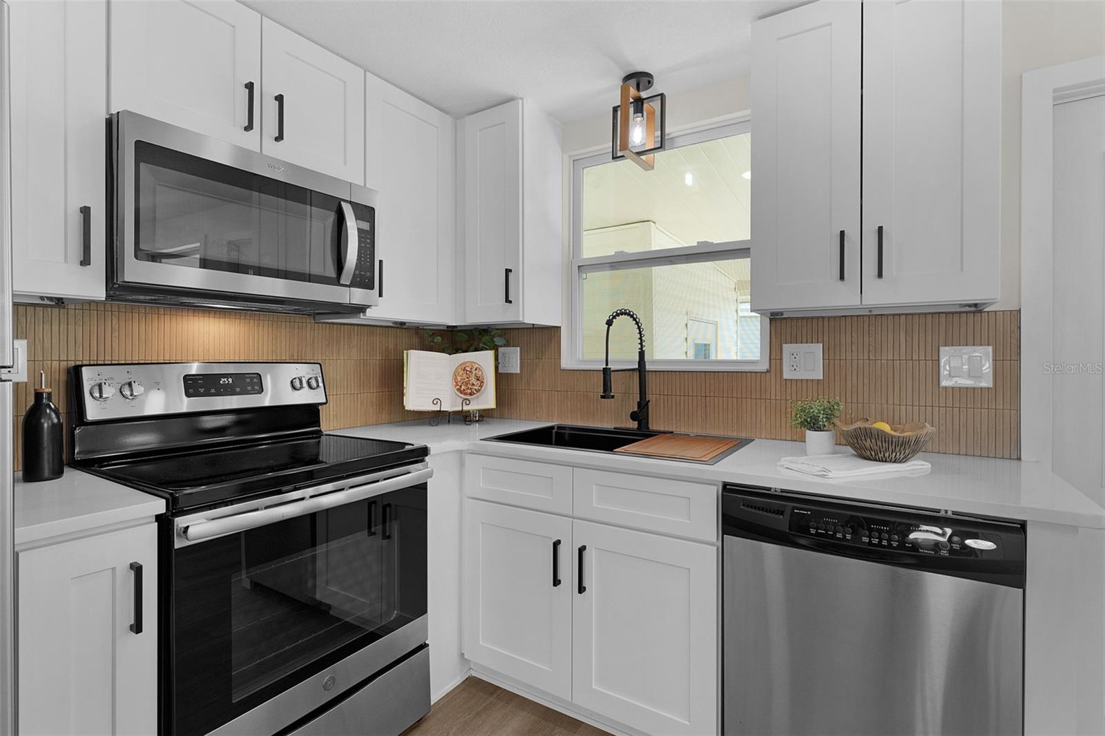 205 PALO VERDE DR, LEESBURG, FL, 34748