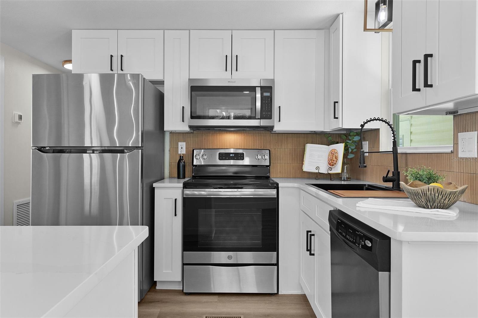 205 PALO VERDE DR, LEESBURG, FL, 34748