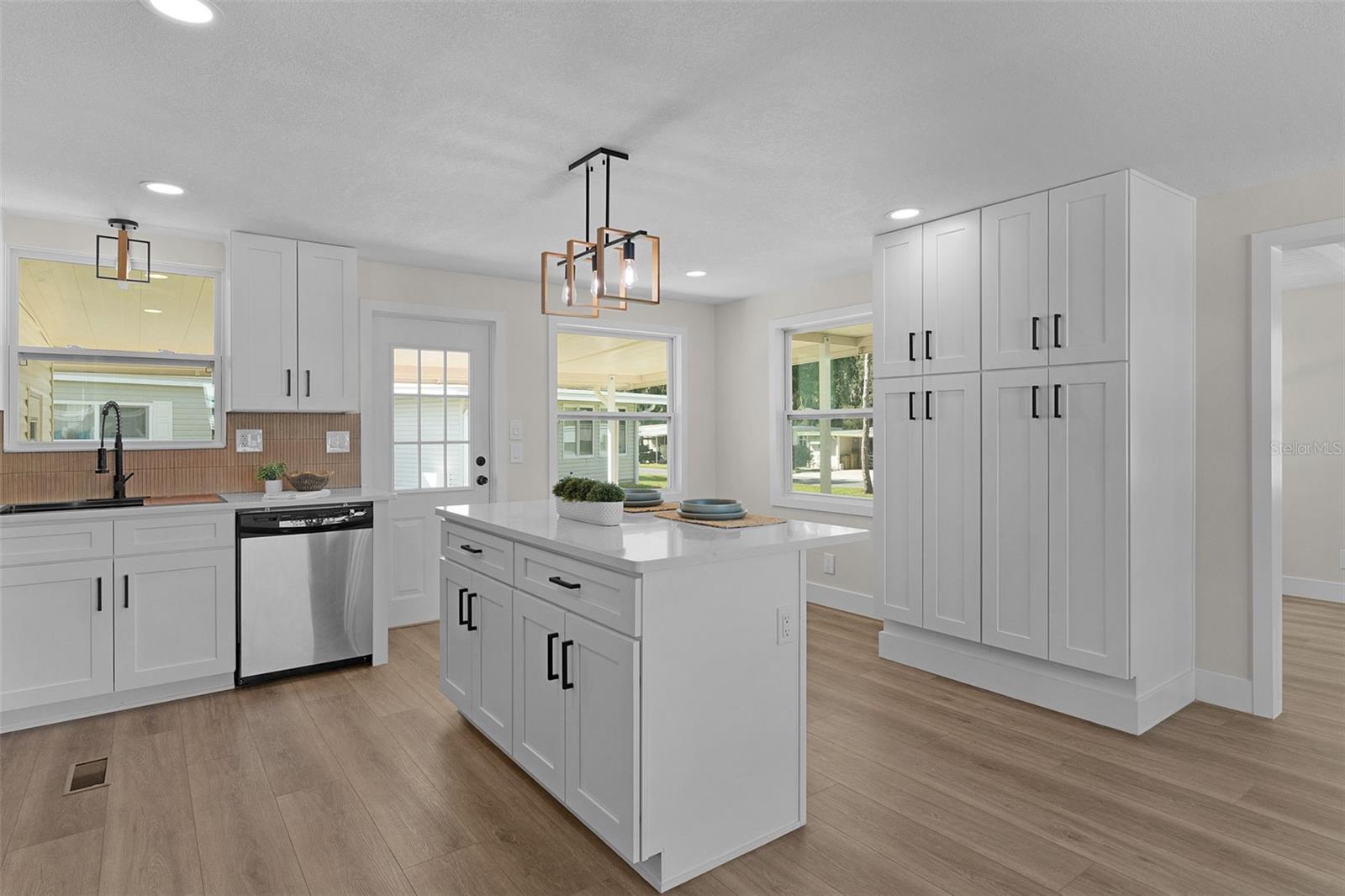 205 PALO VERDE DR, LEESBURG, FL, 34748